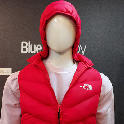 NRTH FCE EXCLUSIVE QUILTED SLEEVELESS JACKET-RED