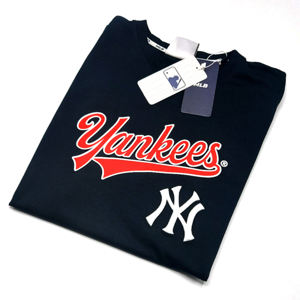 M-L-B YANKEES  T.SHIRT