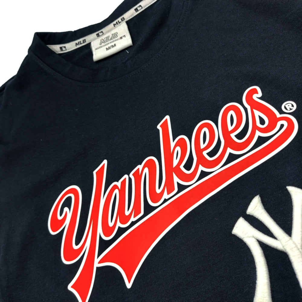 M-L-B YANKEES  T.SHIRT