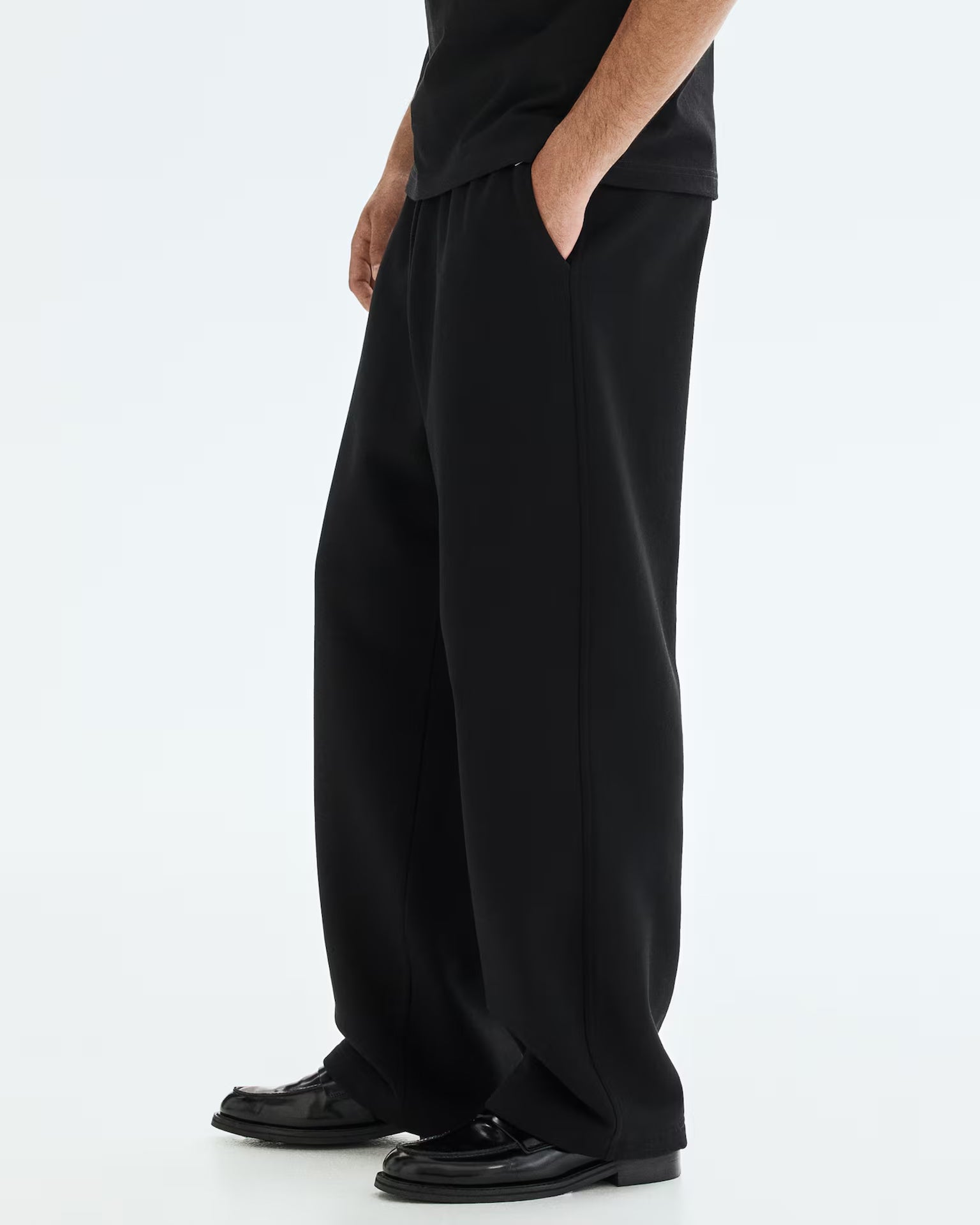 BRSHKA Relaxed Fit Lightweight Trouser-BLACK