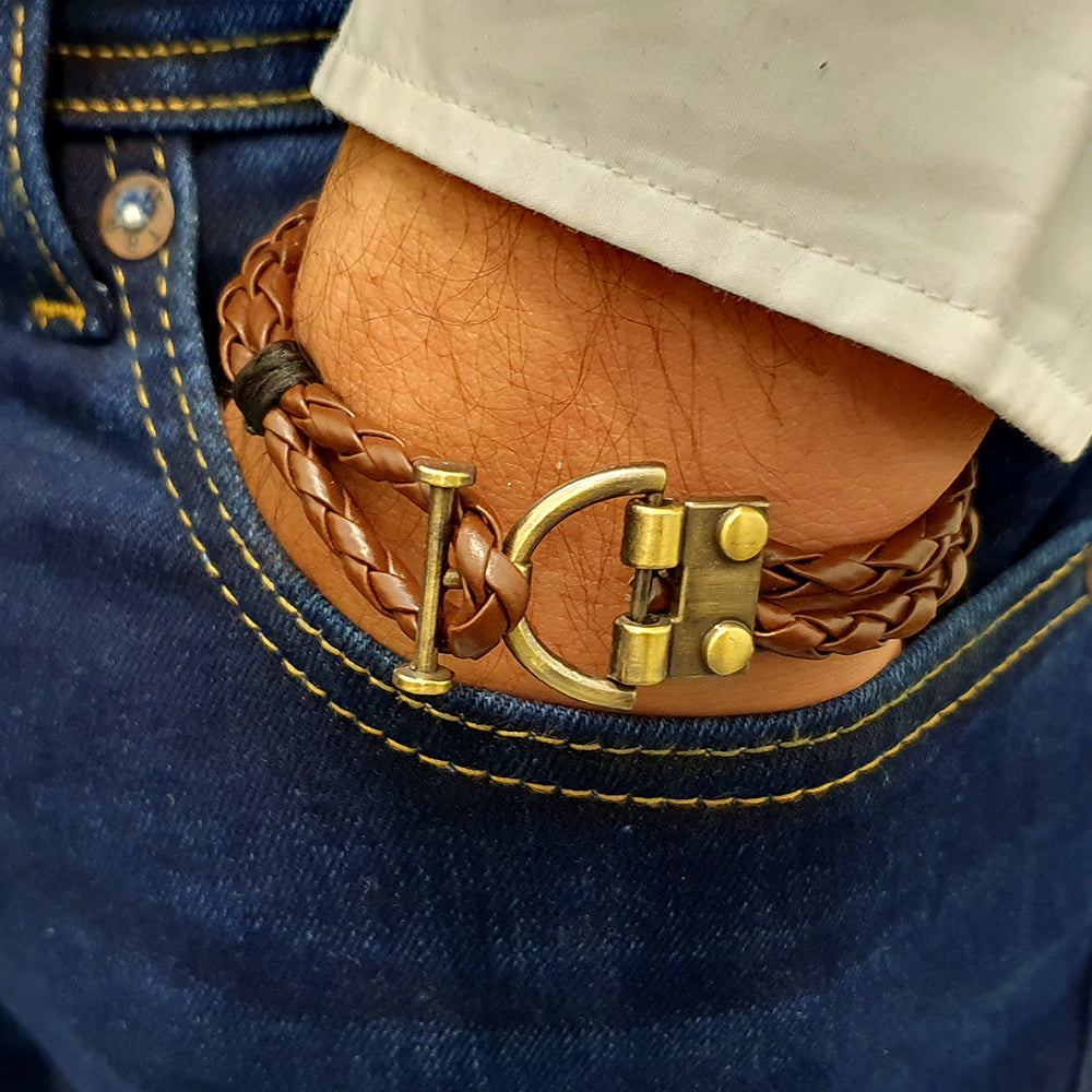 Leather Wrist Band 879