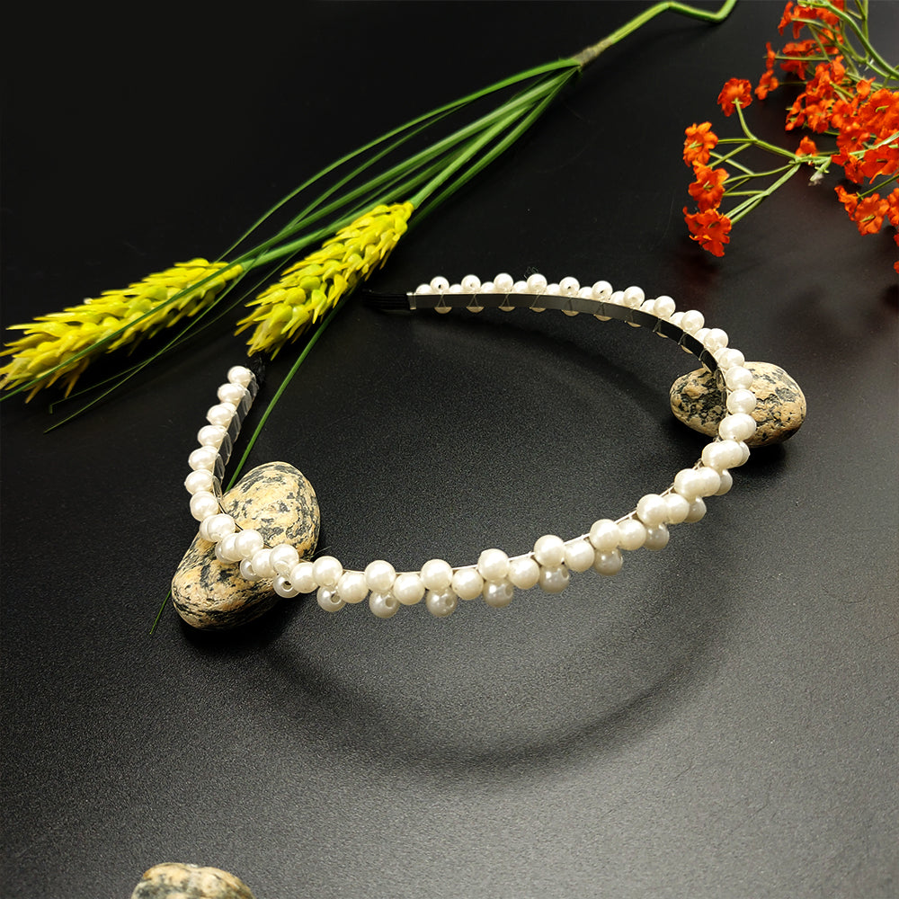 White pearls interlock hair band