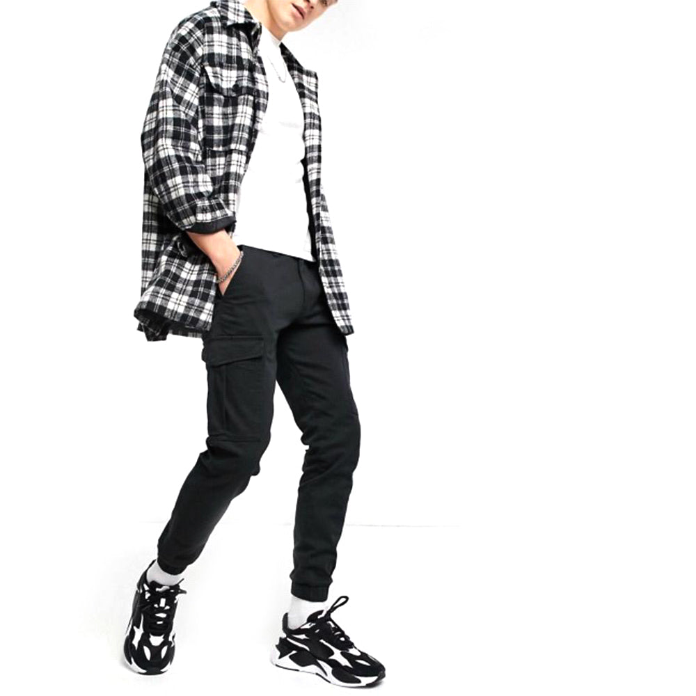 Cargo trousers with cuff in black